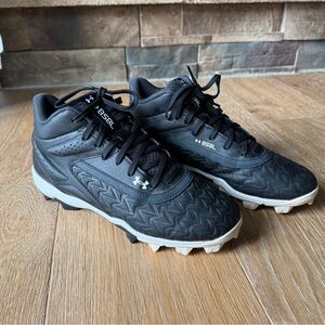Men’s Under Armour Lead Off Mid Baseball Cleats size 7